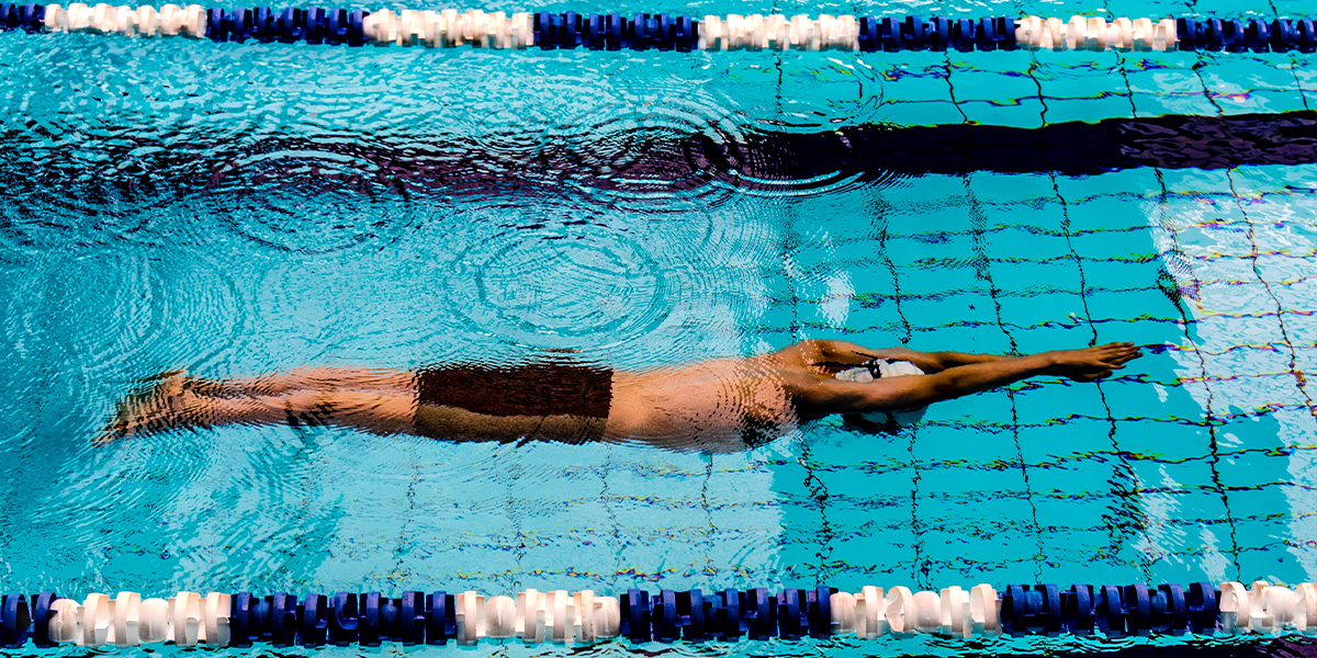 Nous avons préparé pour vous quelques conseils pour bien commencer la natation. 